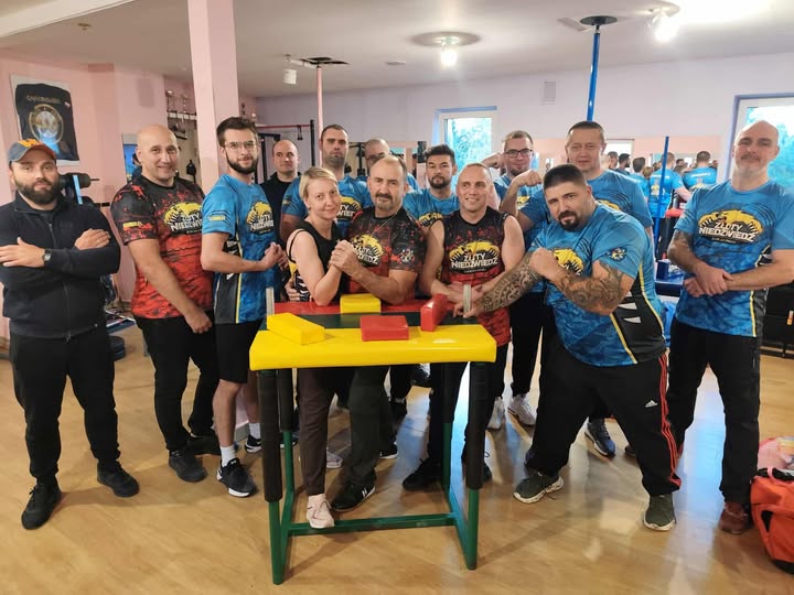 Złoty niedźwiedź club armwrestling